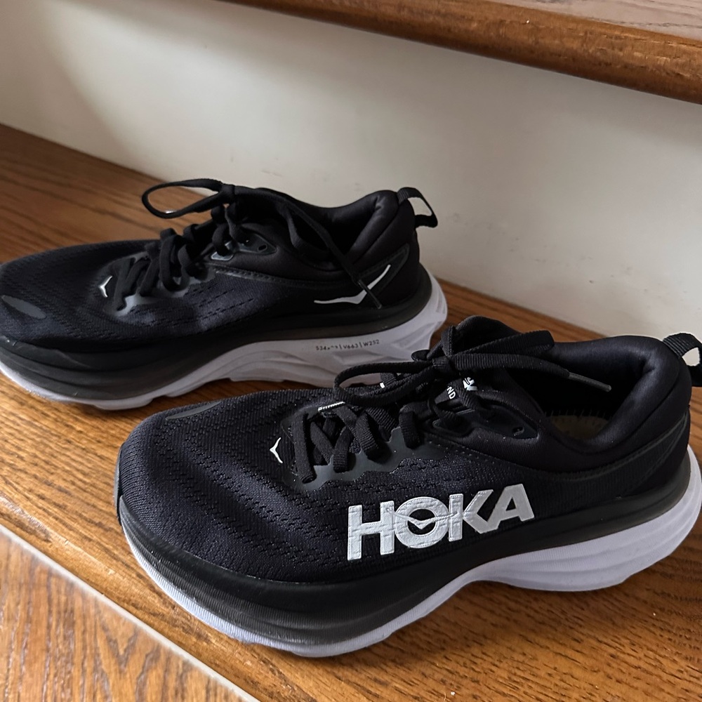 HOKA Women's Bondi 7w Running Shoes